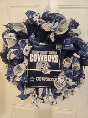 Dallas Cowboys Navy & White Decorative Wreath Football